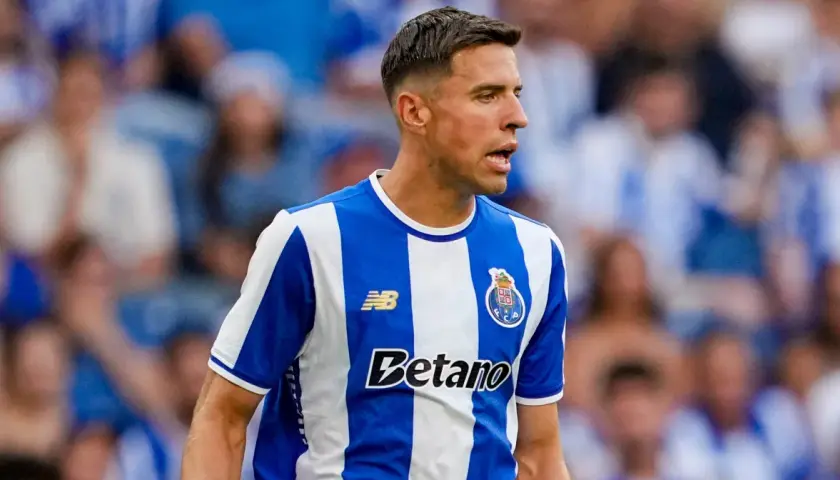Jan Bednarek: Wiek i kariera. Od debiutu po Porto co dały mu lata?
