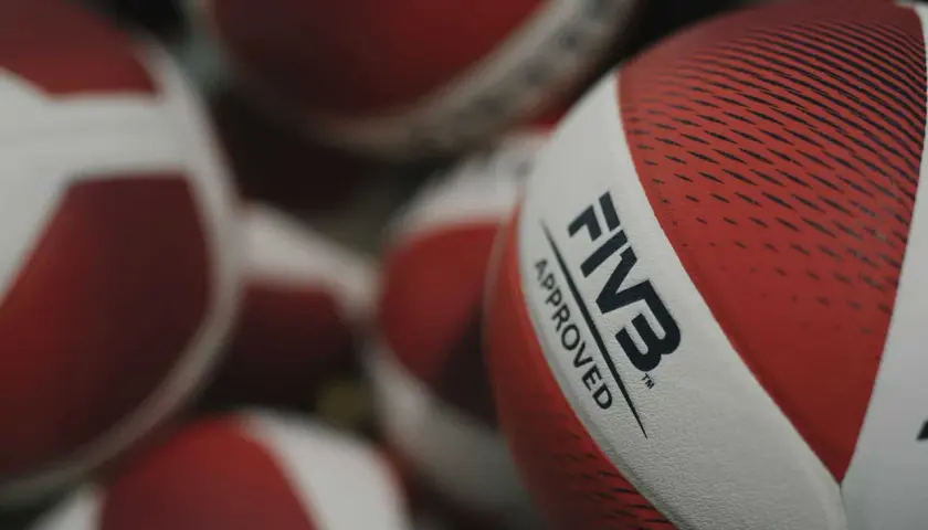 Waga piłki do siatkówki: Halowa, plażowa, dla dzieci normy FIVB