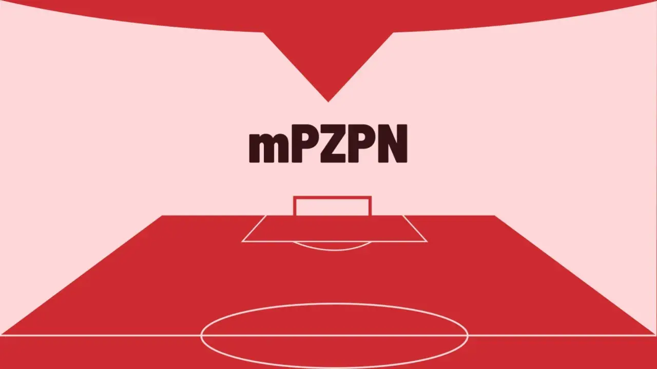 Grafika z mPZPN i boiskiem piłkarskim, symbolizująca licencje trenerskie PZPN.